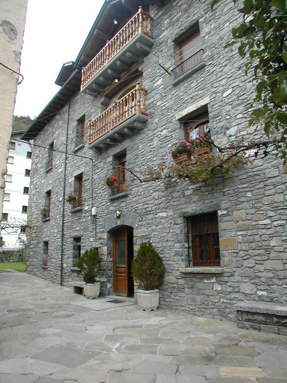 Apartamentos Casa Buisan Broto Exterior foto